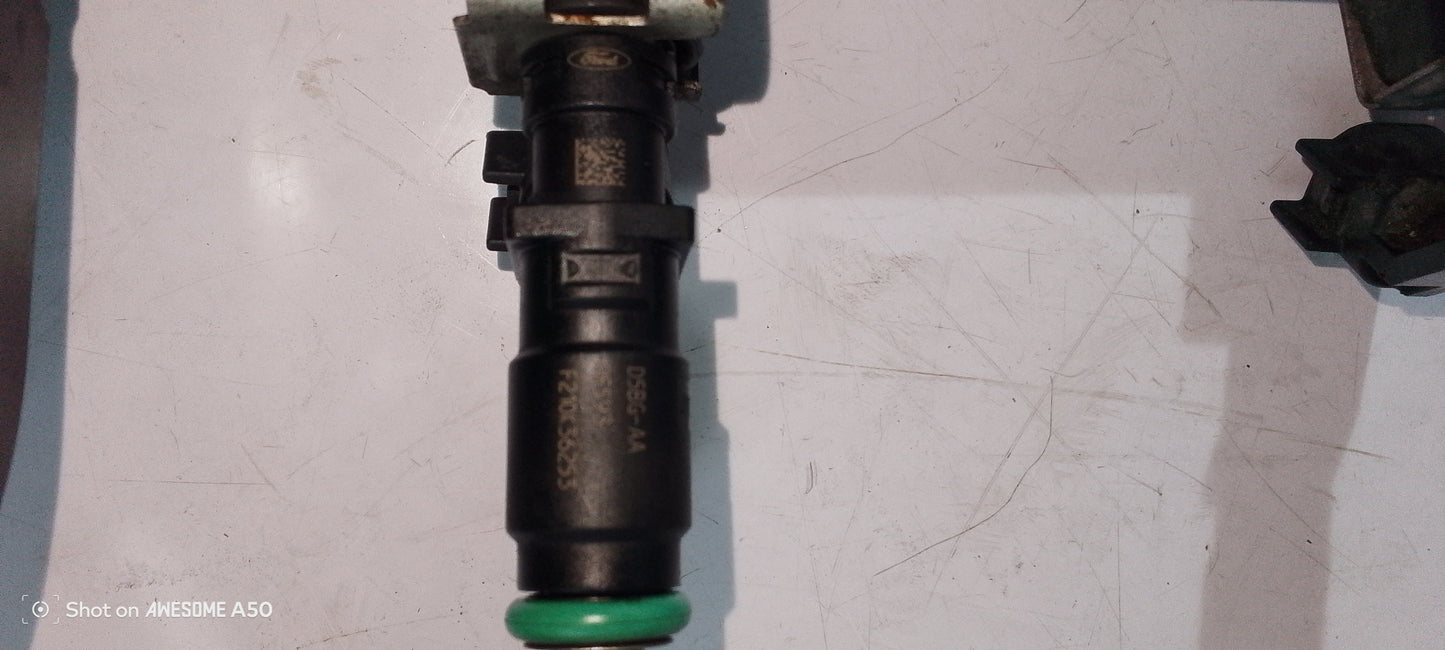 Fuel rail w/injector