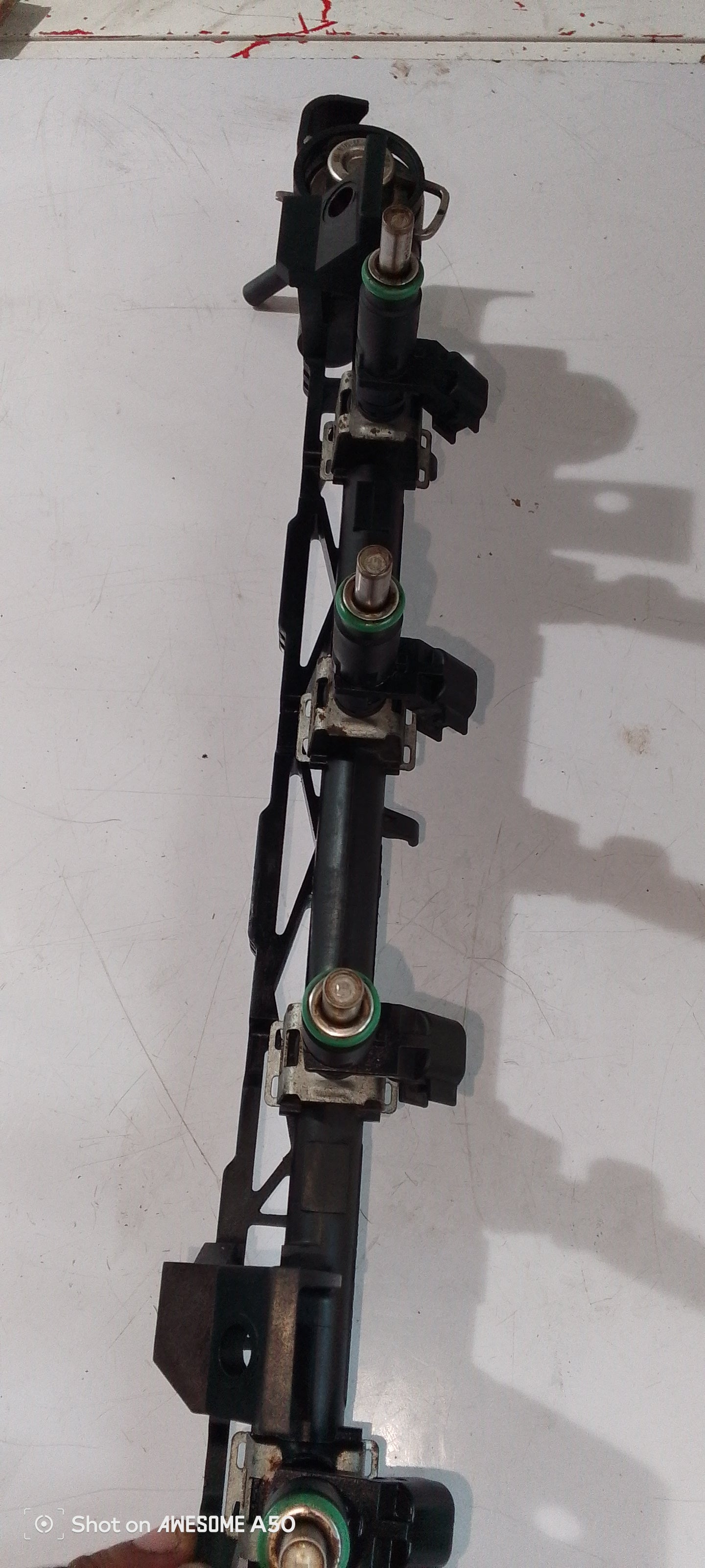 Fuel rail w/injector