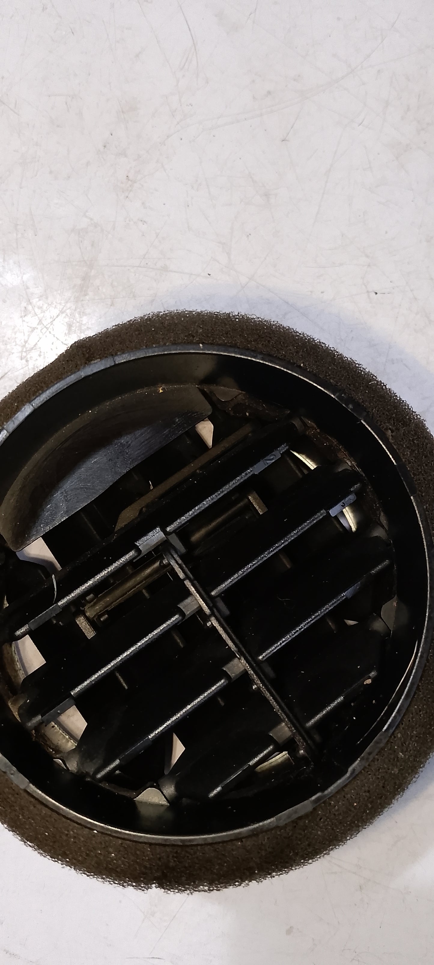 AC vent. Ford Explorer