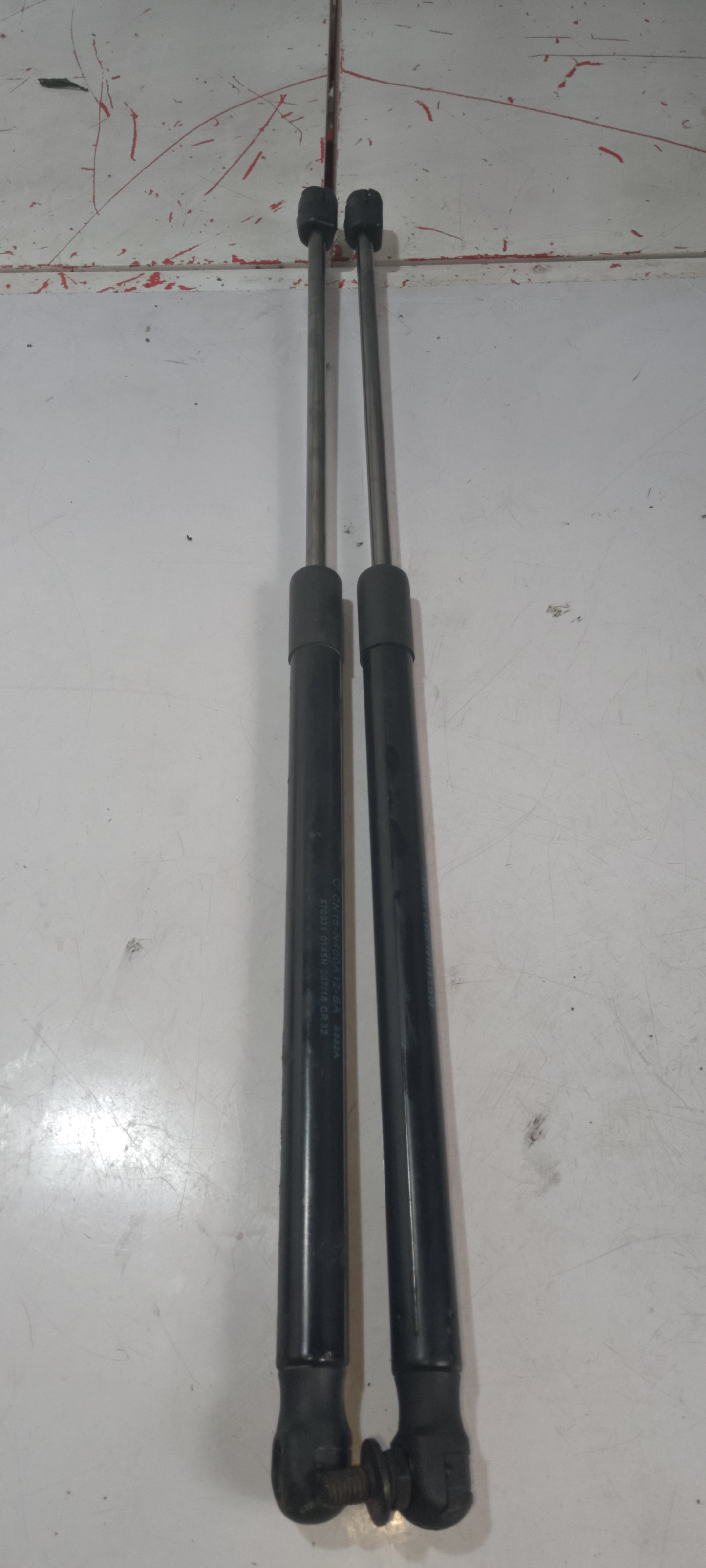 Tail Gate Hydraulic | Ford Ecosport