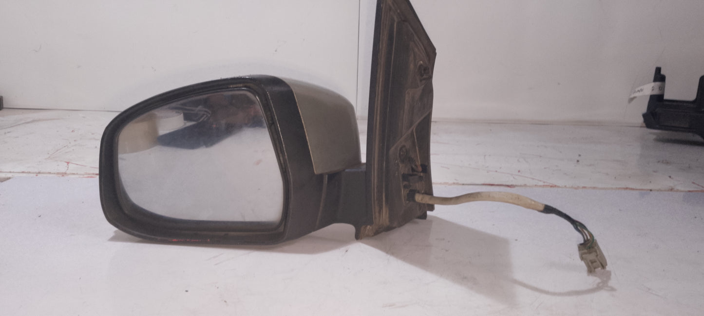 Side Mirror | Driver Side | Focus