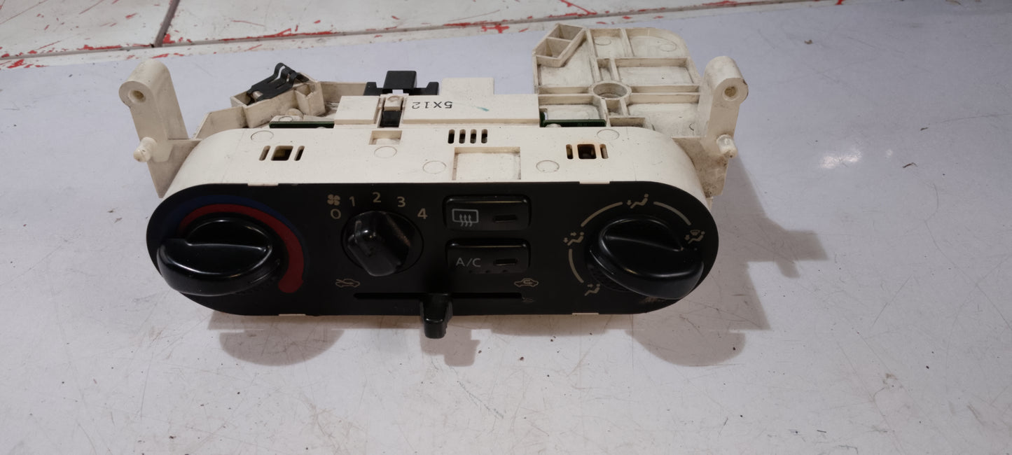 Climate Control | Nissan Sentra