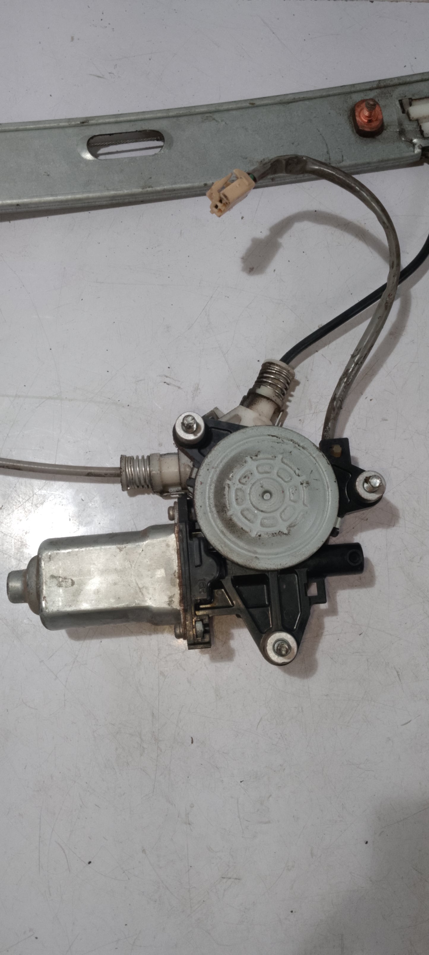 Power Window Mechanism With Motor | Rear Passenger Side | Ford Escape 2.3