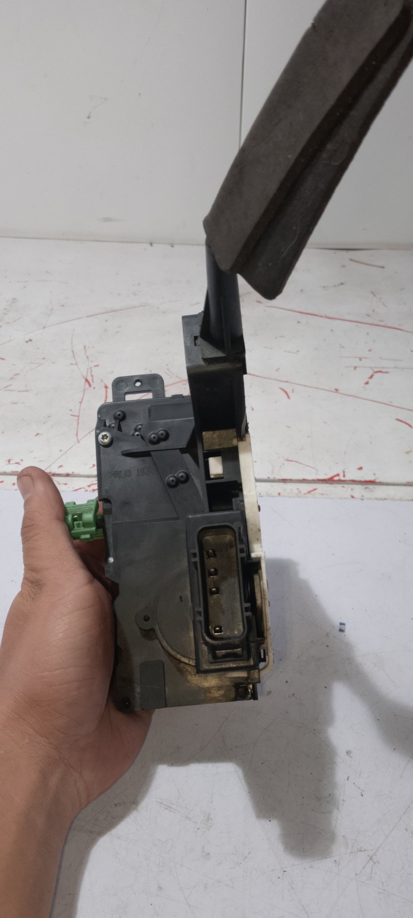 Door Lock Actuator | Front Passenger Side | Ford Escape 2.3 2009