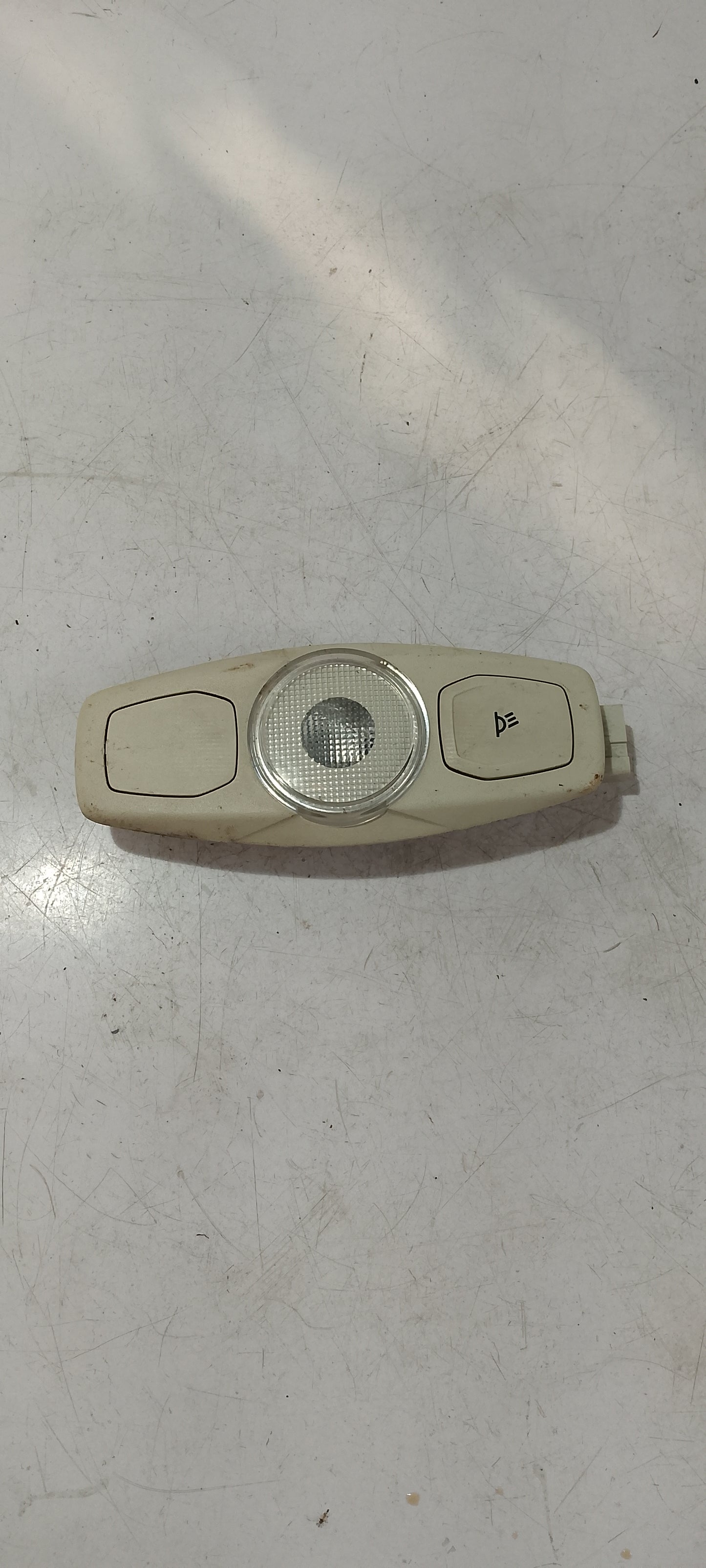 Dome Light | C |Focus Red