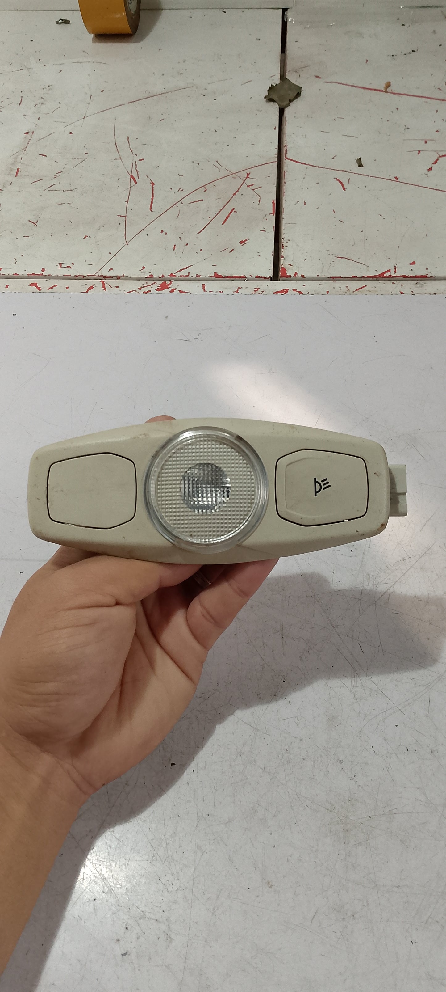 Dome Light | C |Focus Red