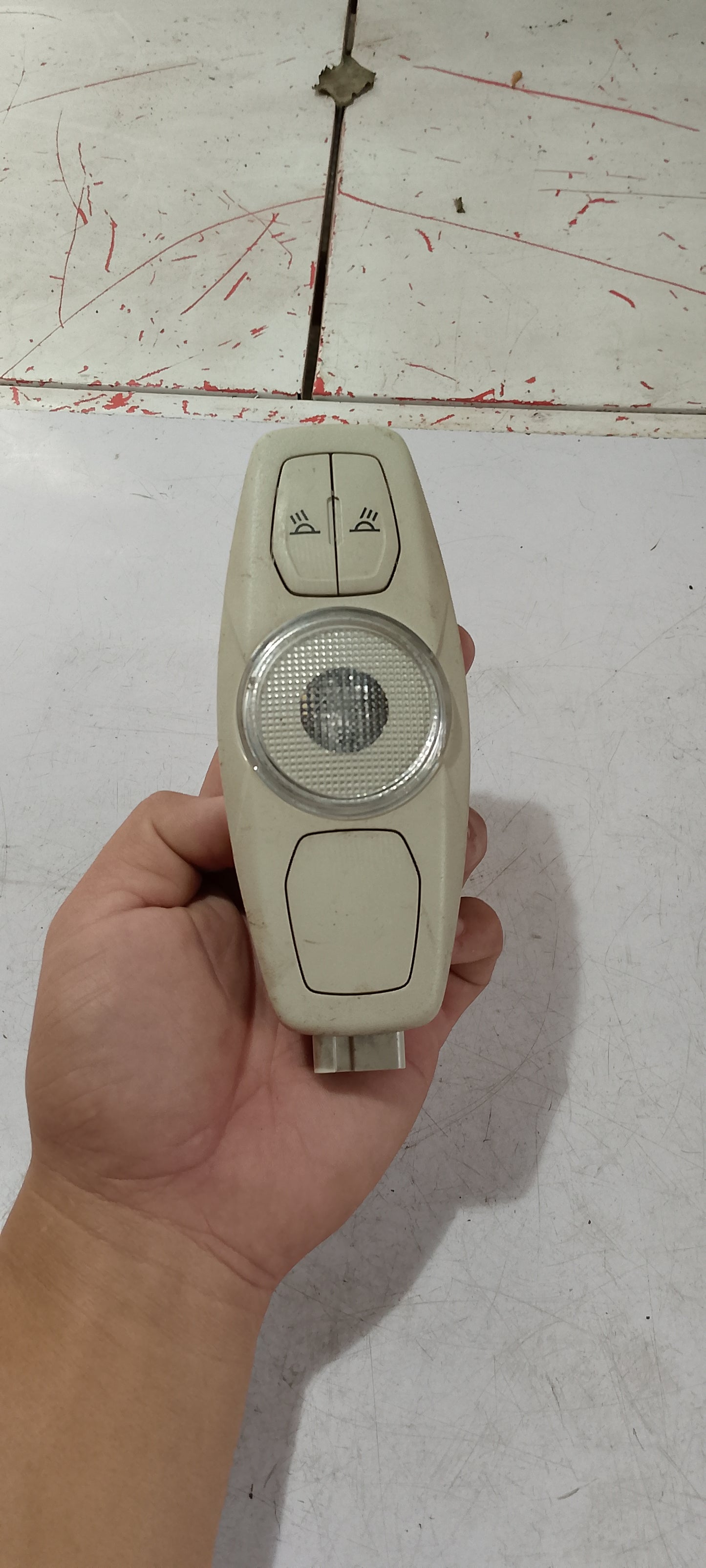Dome Light | E | Ford Focus Red