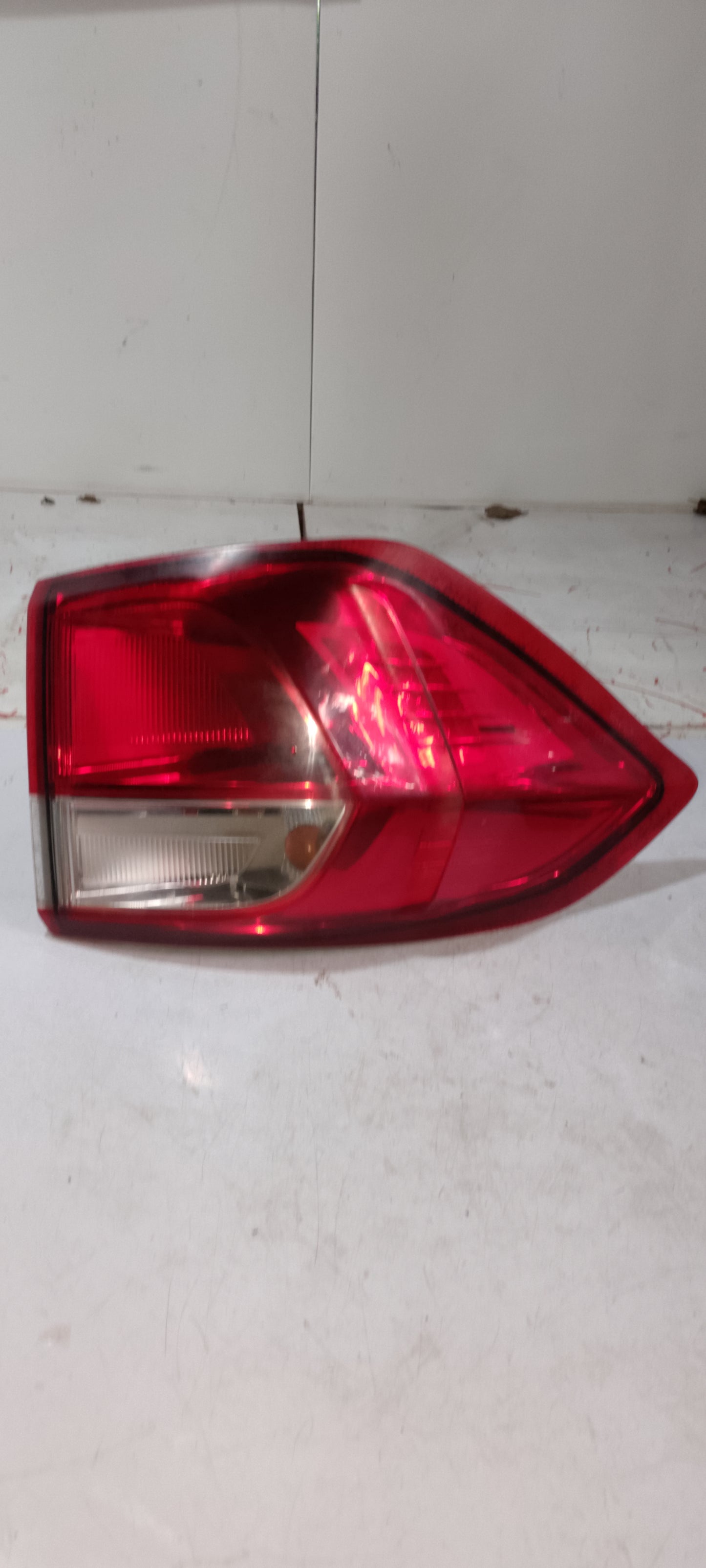 Tail Light | passenger side | Ford Ecosport