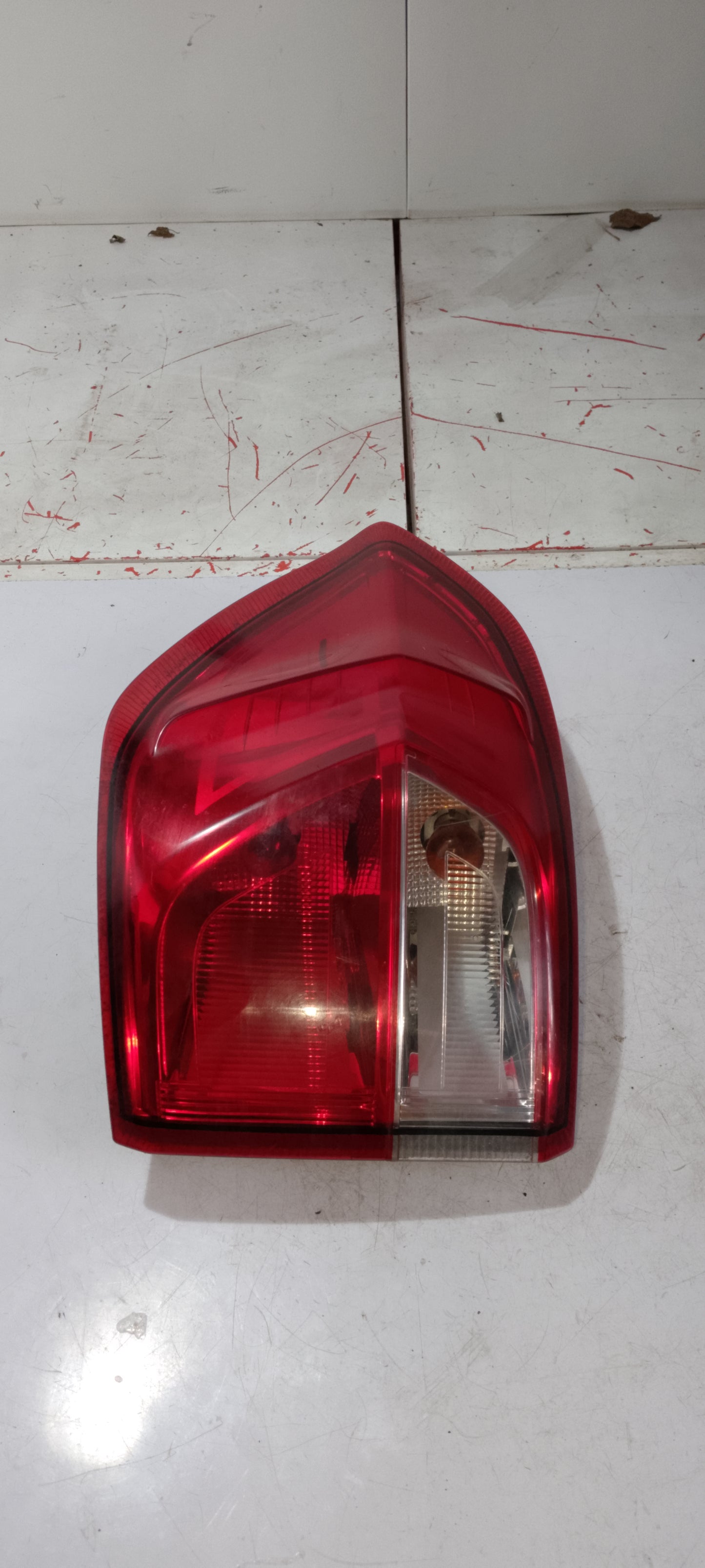 Tail Light | passenger side | Ford Ecosport