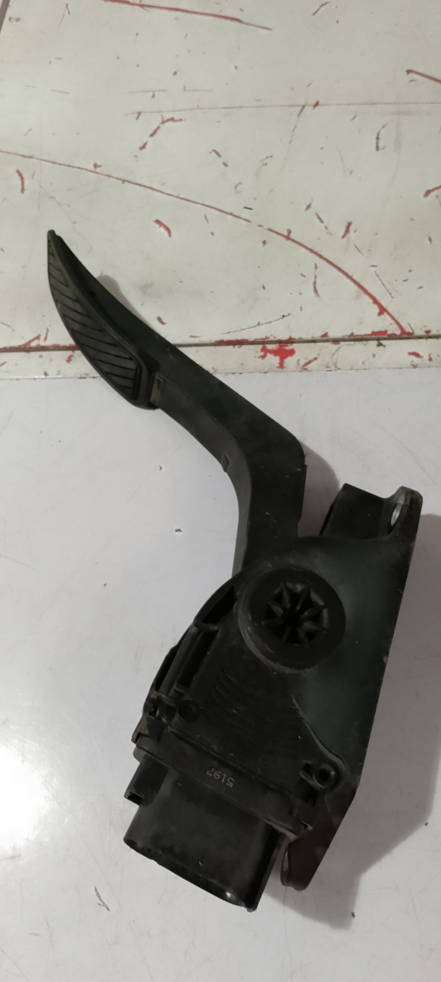 Accelerator pedal sensor | Ford Ecosport