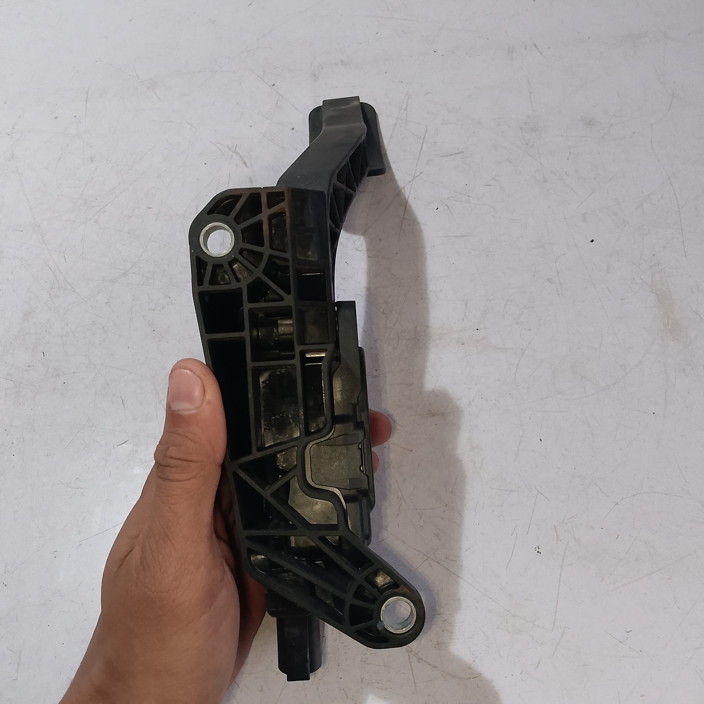 Accelerator pedal sensor | Ford Fiesta