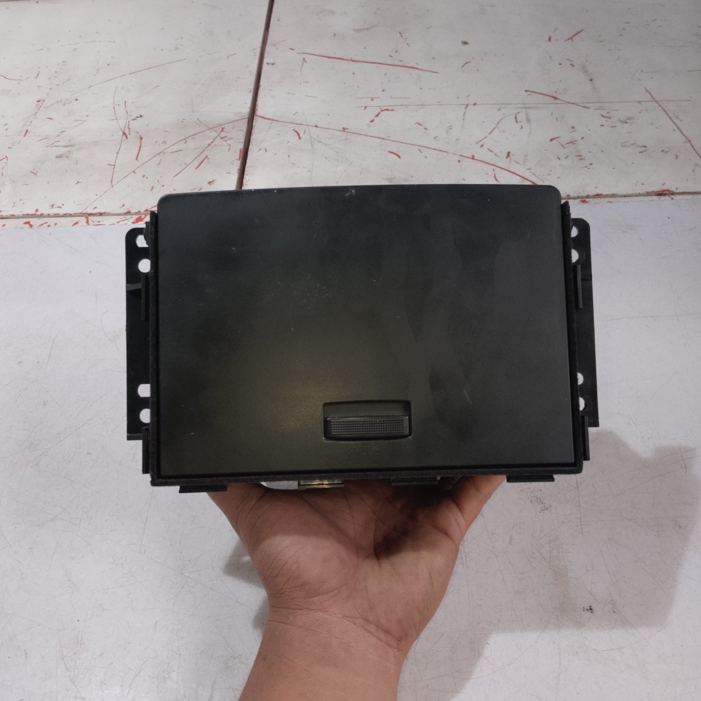 Glovebox | Chevrolet Captiva Gas