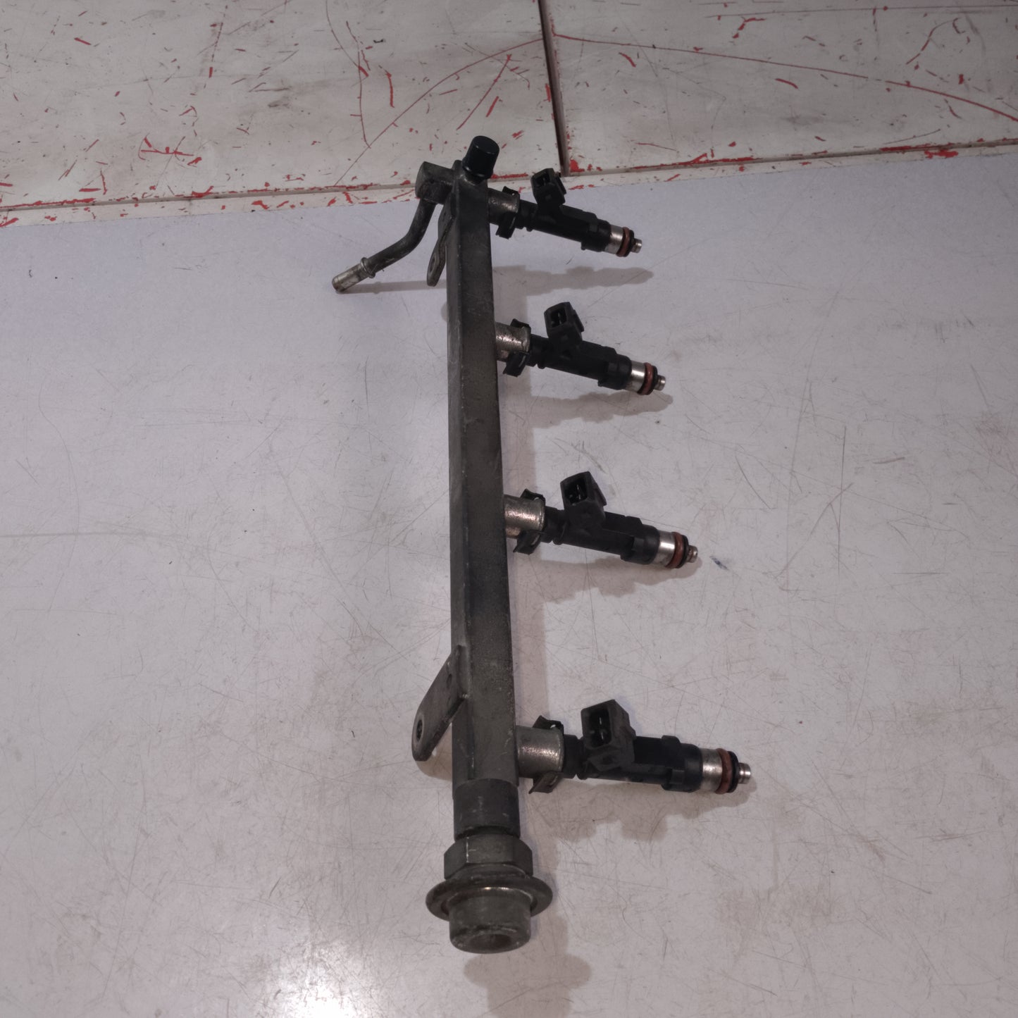 Fuel Rail Assembly | Chevrolet Captiva Gas