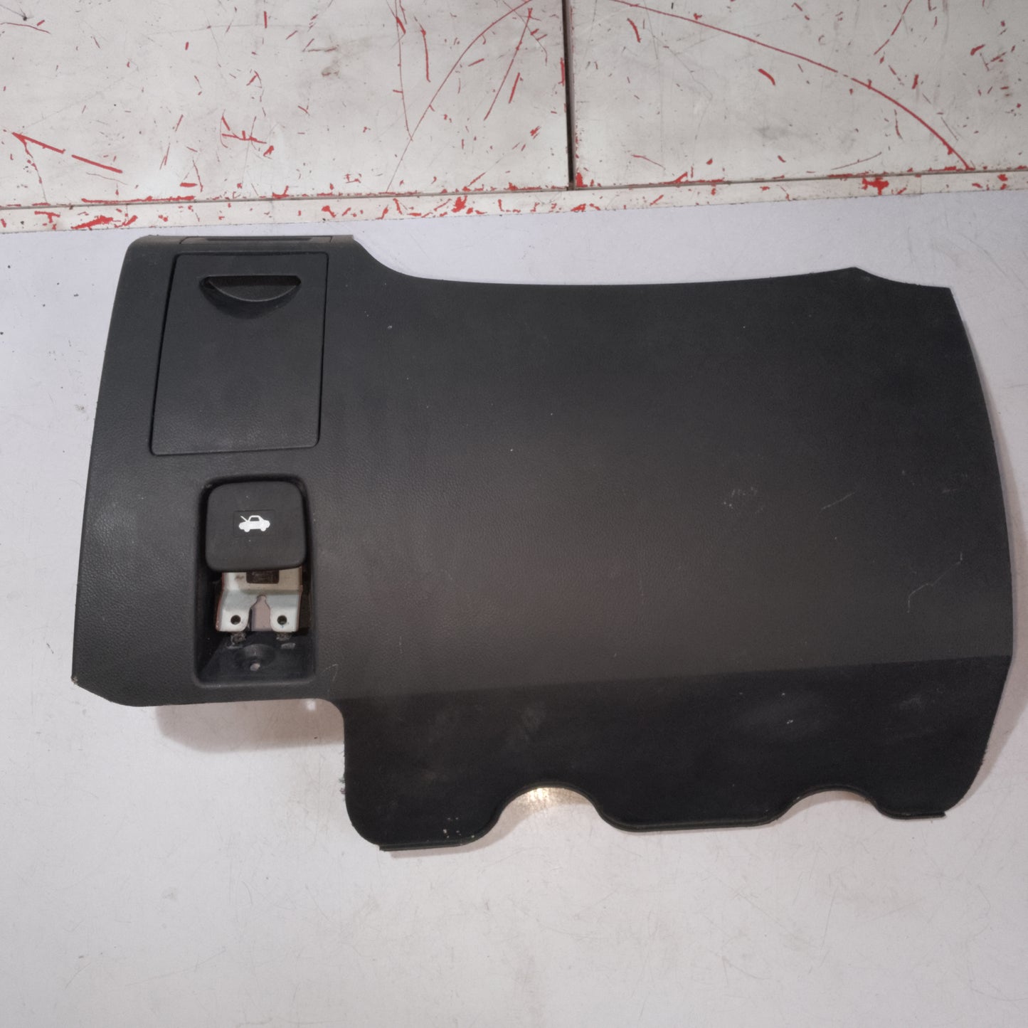 Lower Dashboard | Driver Side | Chevrolet Captiva Gas