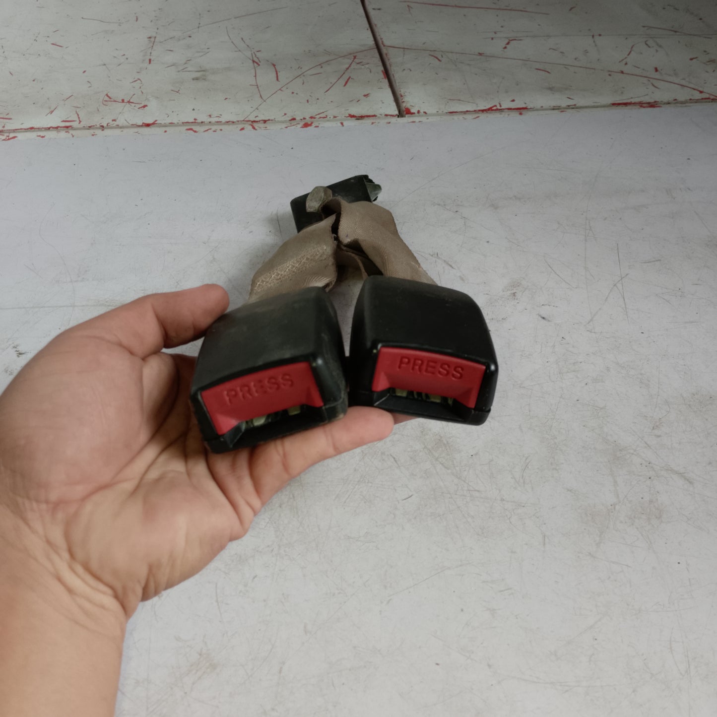 Seat Belt Catcher | Ford Escape 2.3