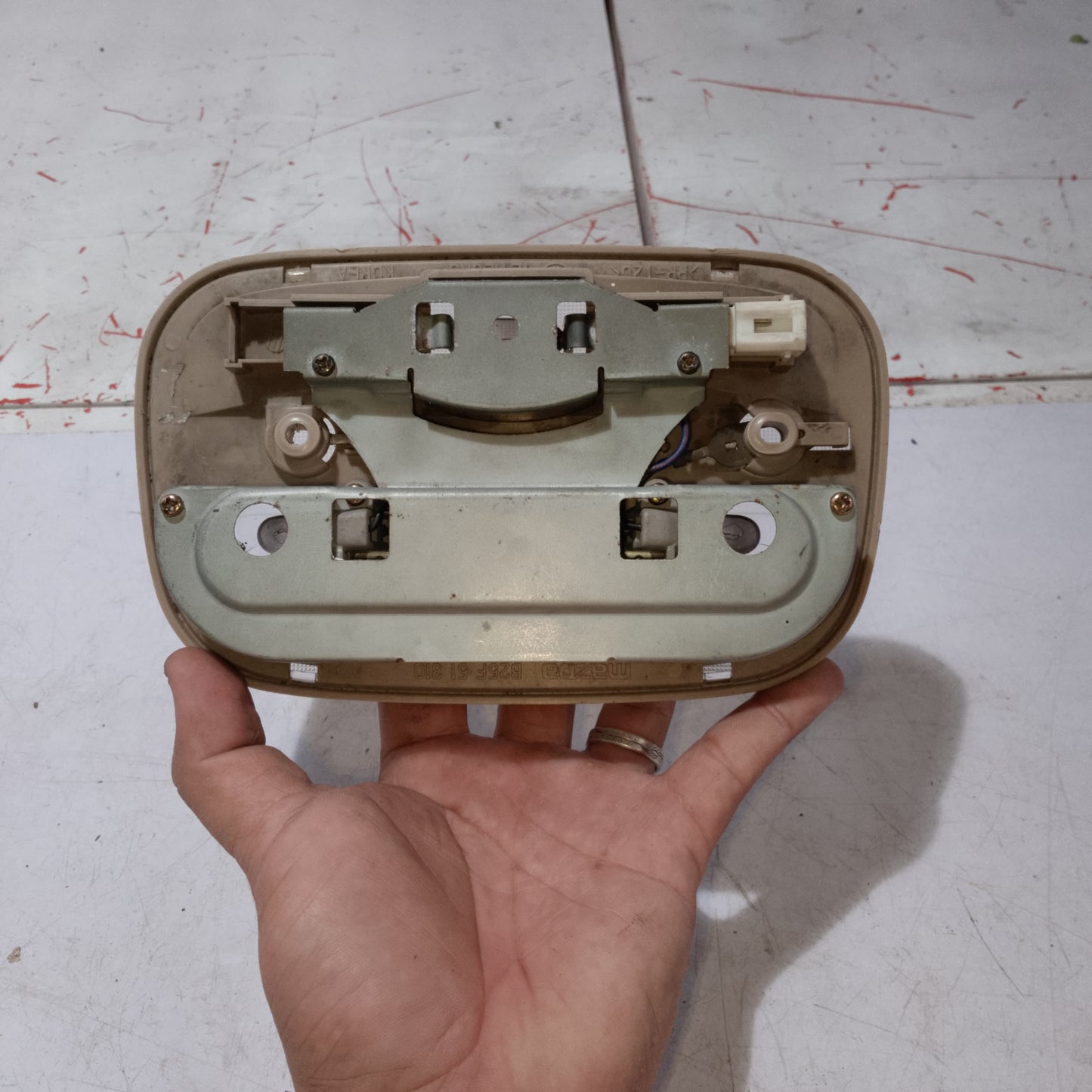 Dome Light | Ford Escape 2.0