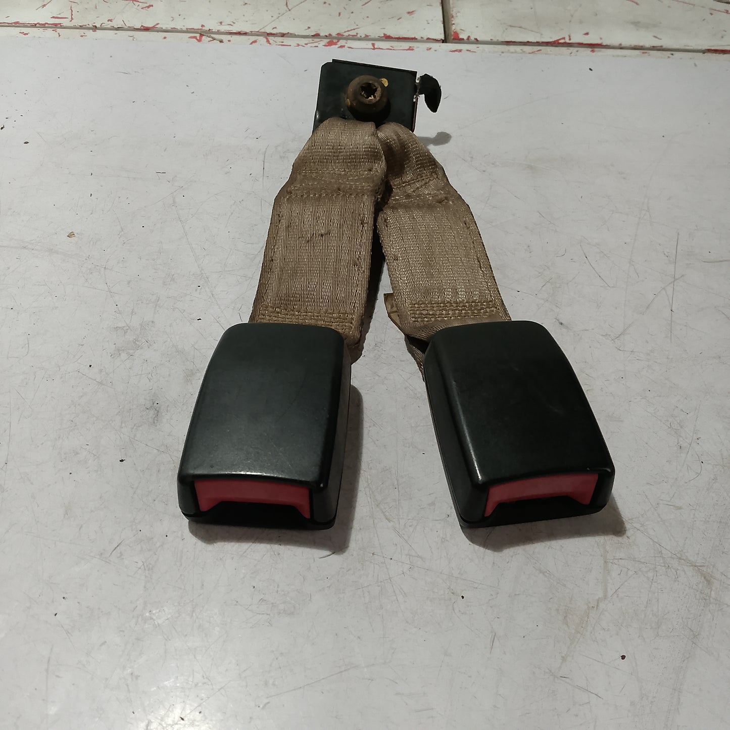 Seat Belt Catcher | Ford Escape 2.0