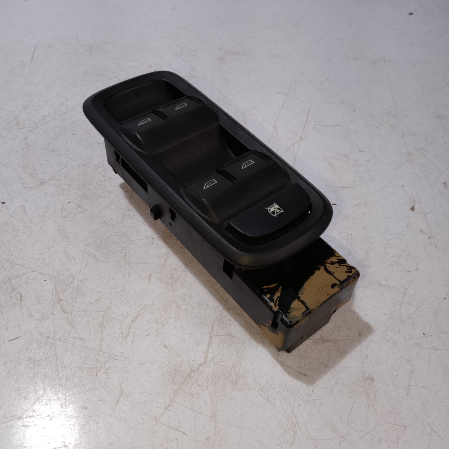 Main Switch | Fiesta