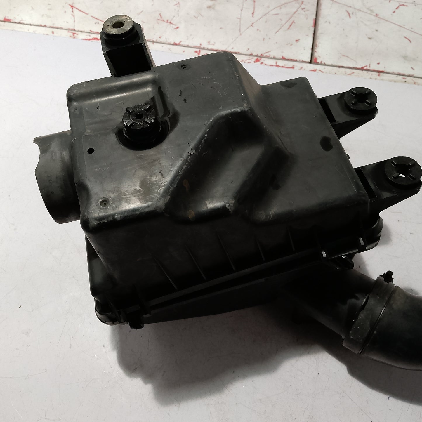 Air Box w Air box Hose | Ford Lynx