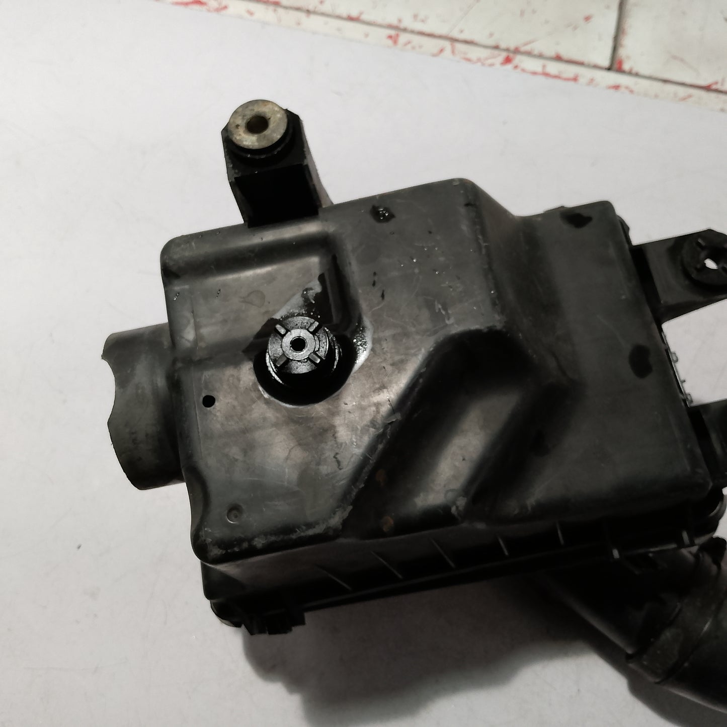 Air Box w Air box Hose | Ford Lynx