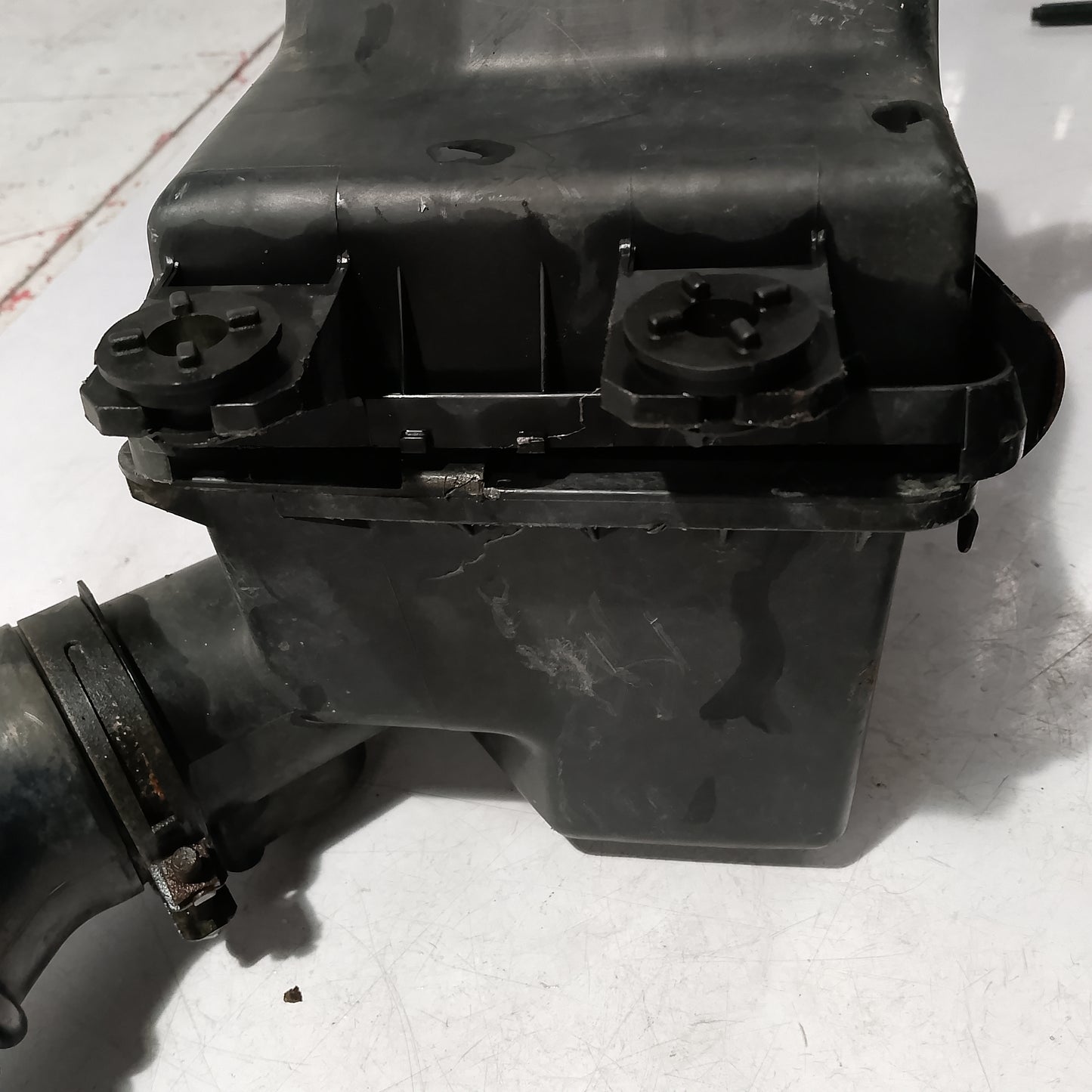 Air Box w Air box Hose | Ford Lynx