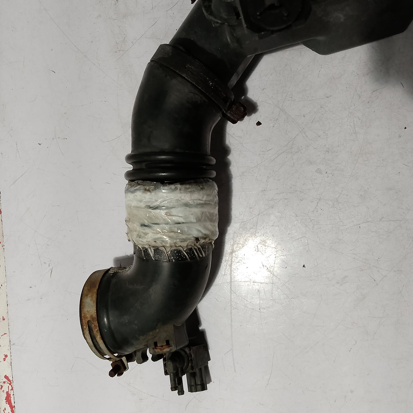 Air Box w Air box Hose | Ford Lynx