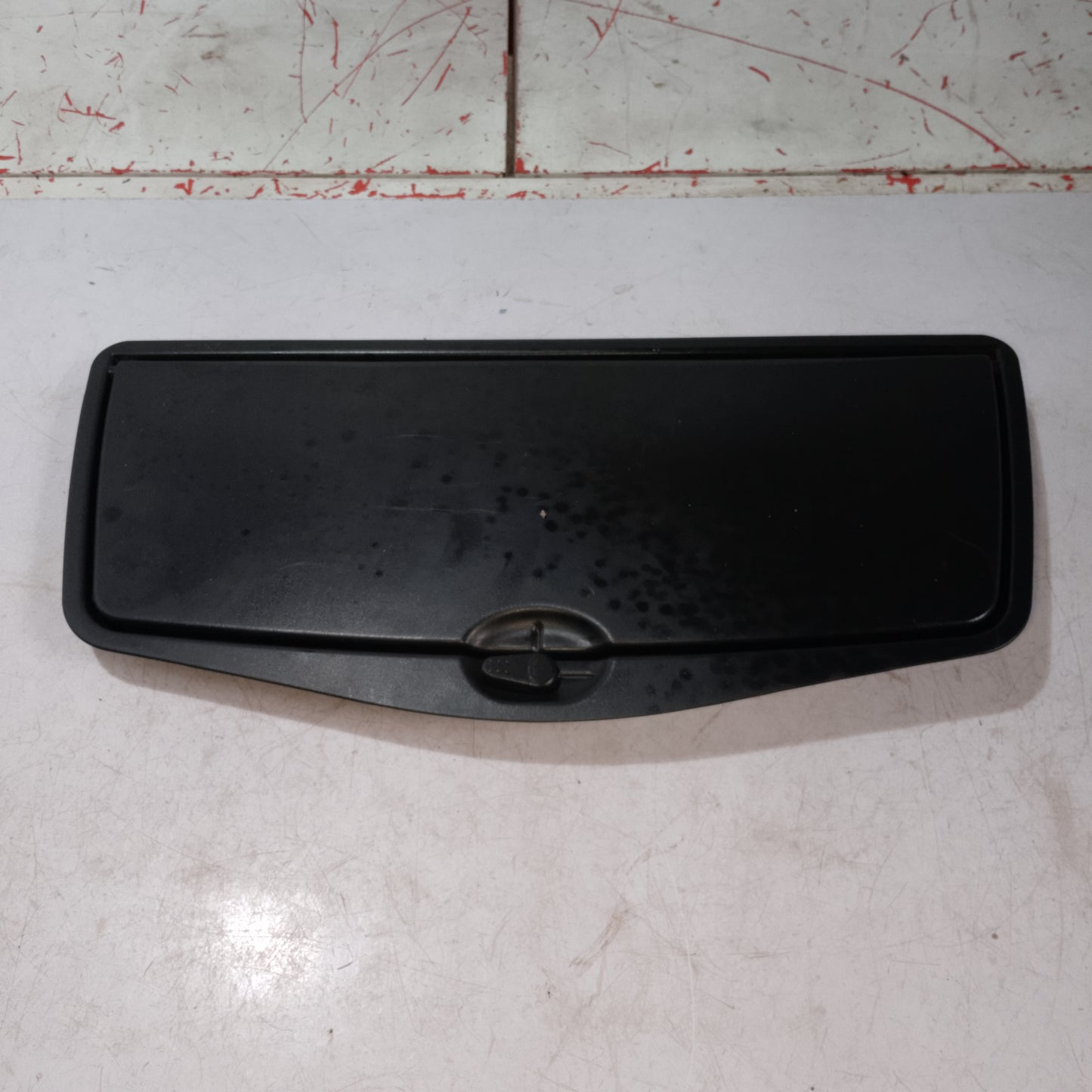 Food Tray  With Issue | Mazda Tribute