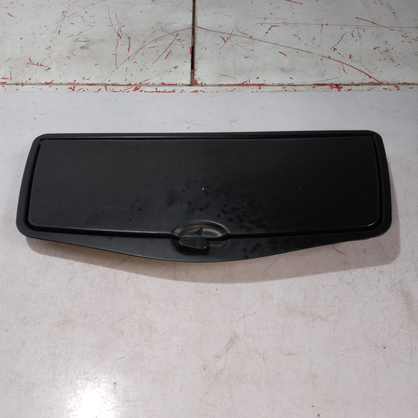 Food Tray  With Issue | Mazda Tribute