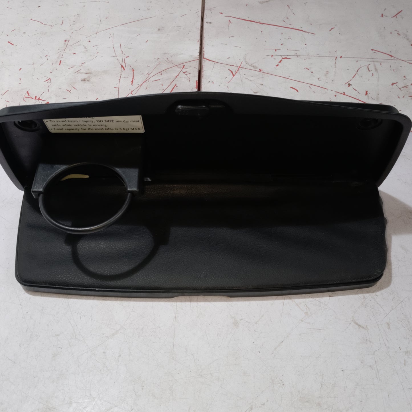 Food Tray  With Issue | Mazda Tribute