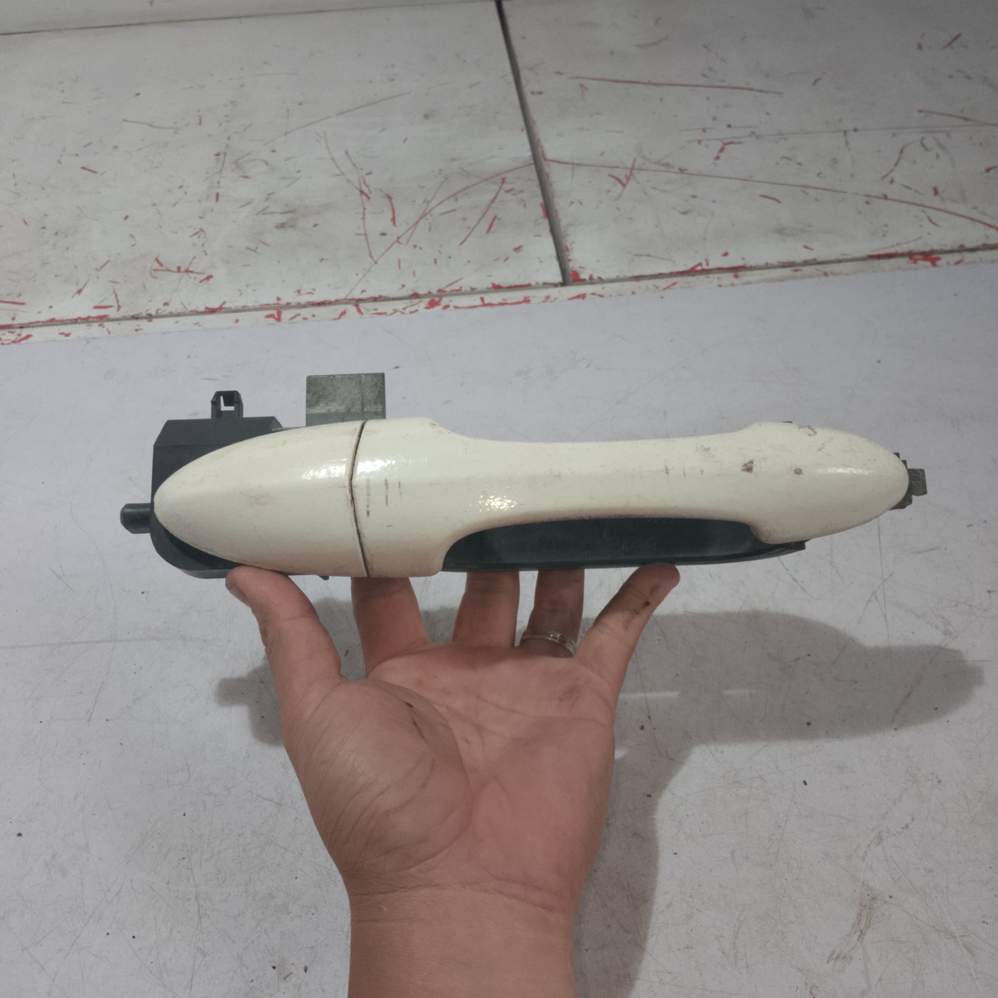 Outer Door Handle | Passenger Side | Mazda Tribute