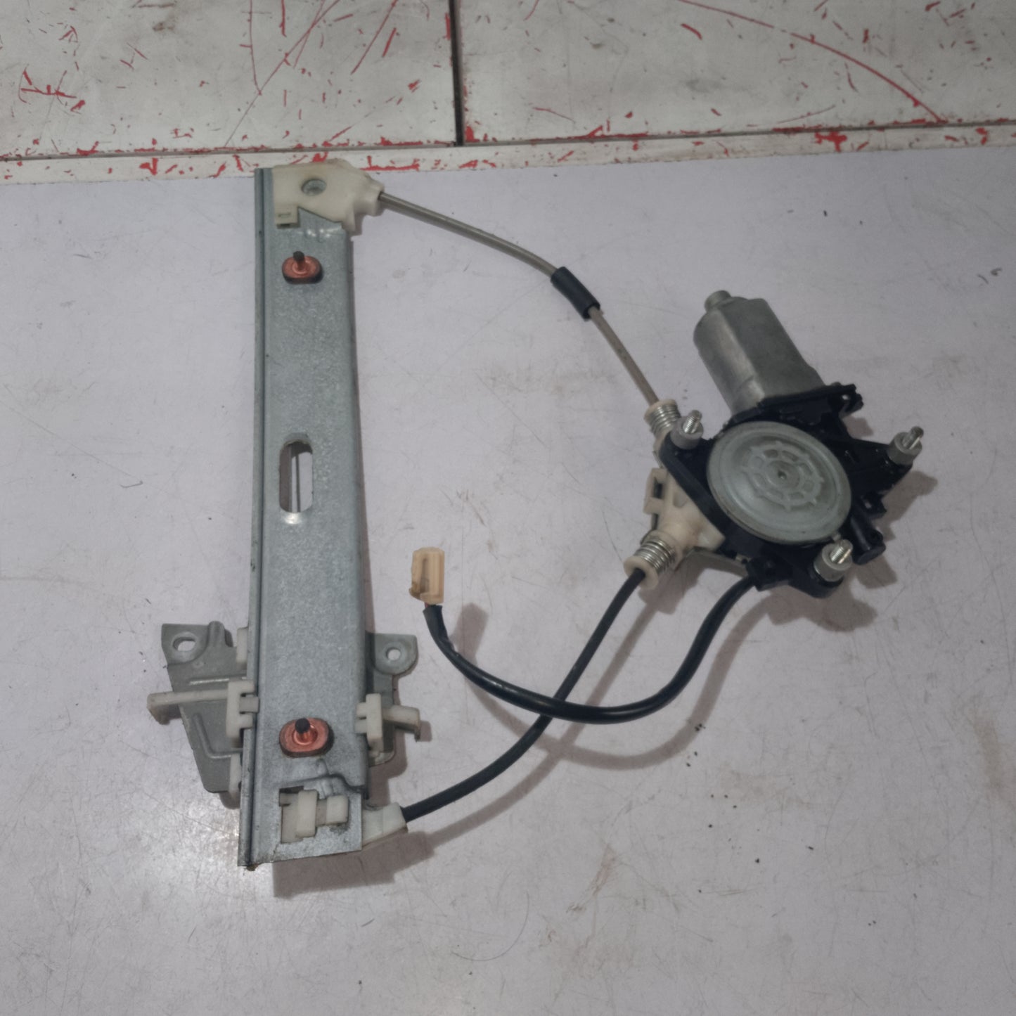 Power Window Mechanism | Rear Driver Side | Escape 2.3
