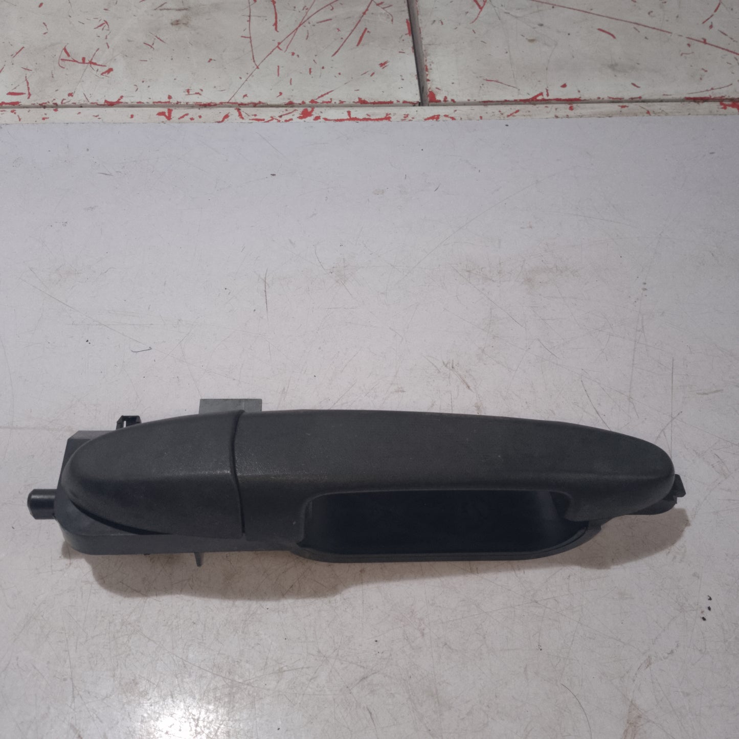 Outer Door Handle | Front Passenger Side | Escape 2.3