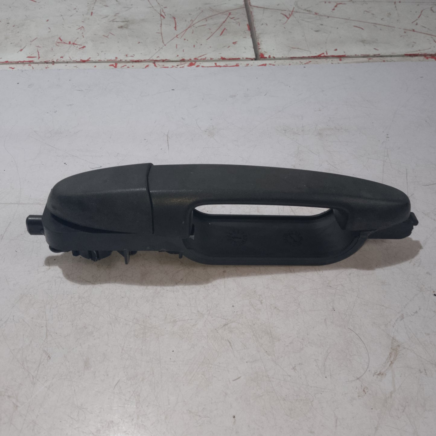 Outer Door Handle | Front Passenger Side | Escape 2.3