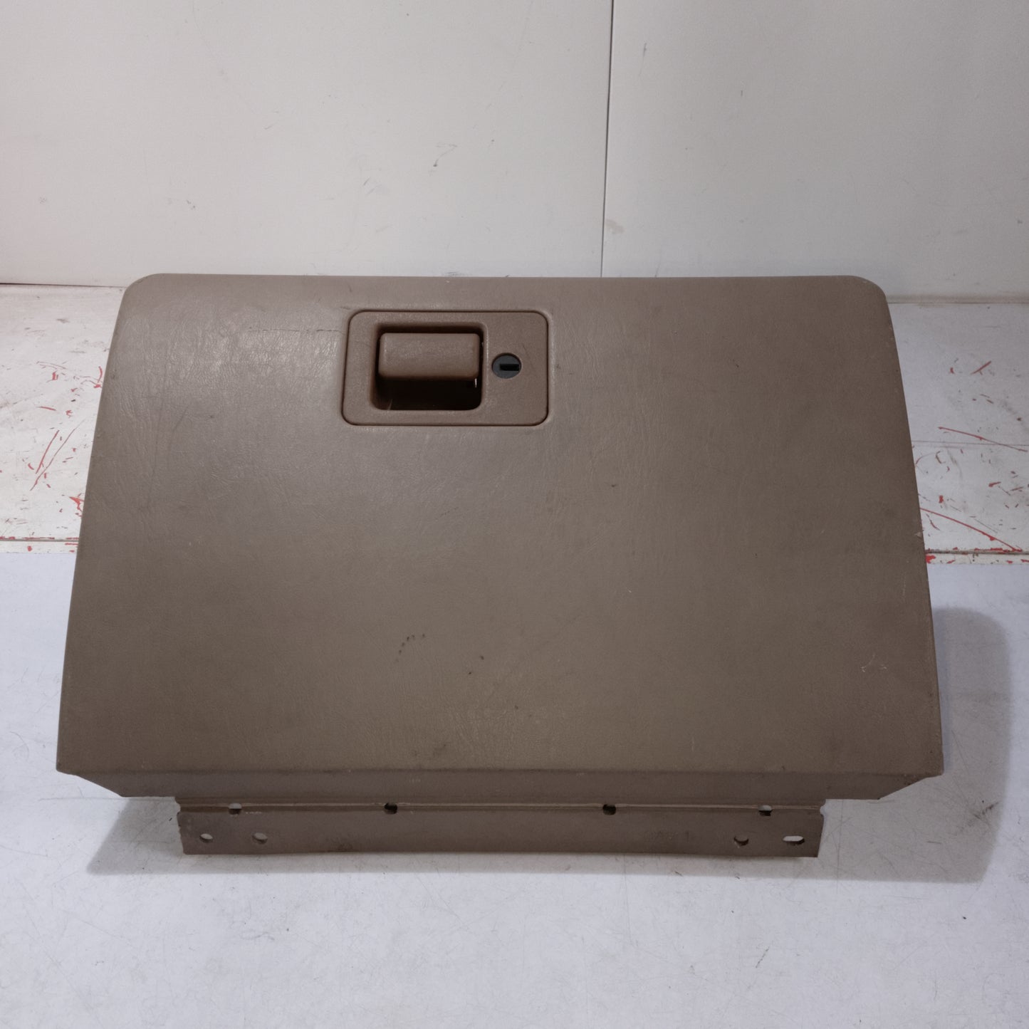 Glove Box | Escape 2.0