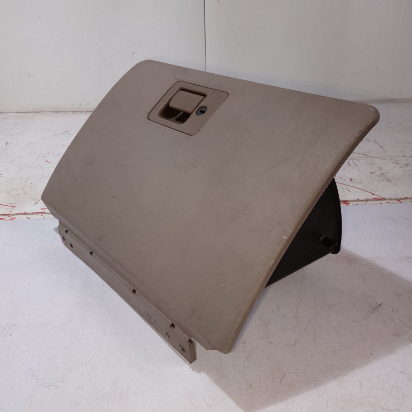 Glove Box | Escape 2.0