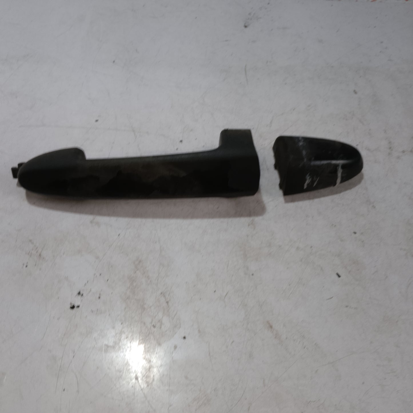 Outer Door Handle | Front Passenger Side | Escape 2.0