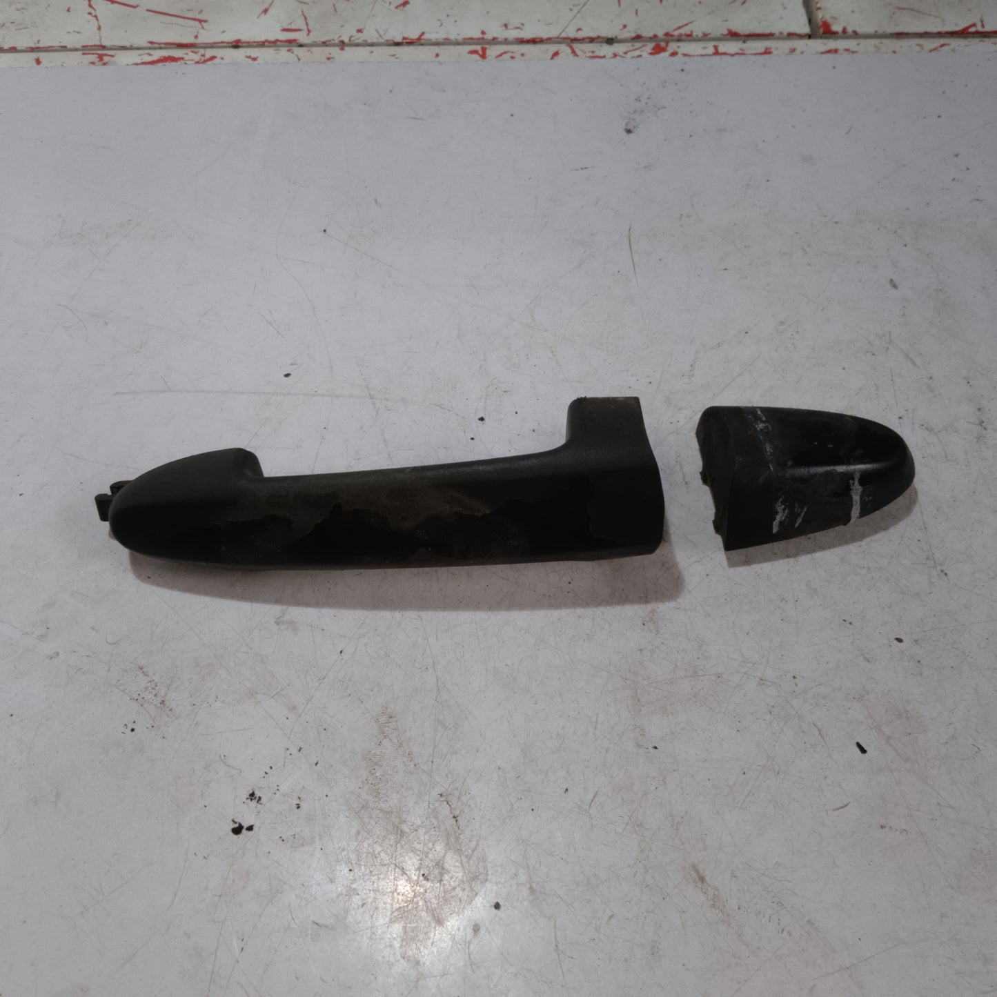 Outer Door Handle | Front Passenger Side | Escape 2.0