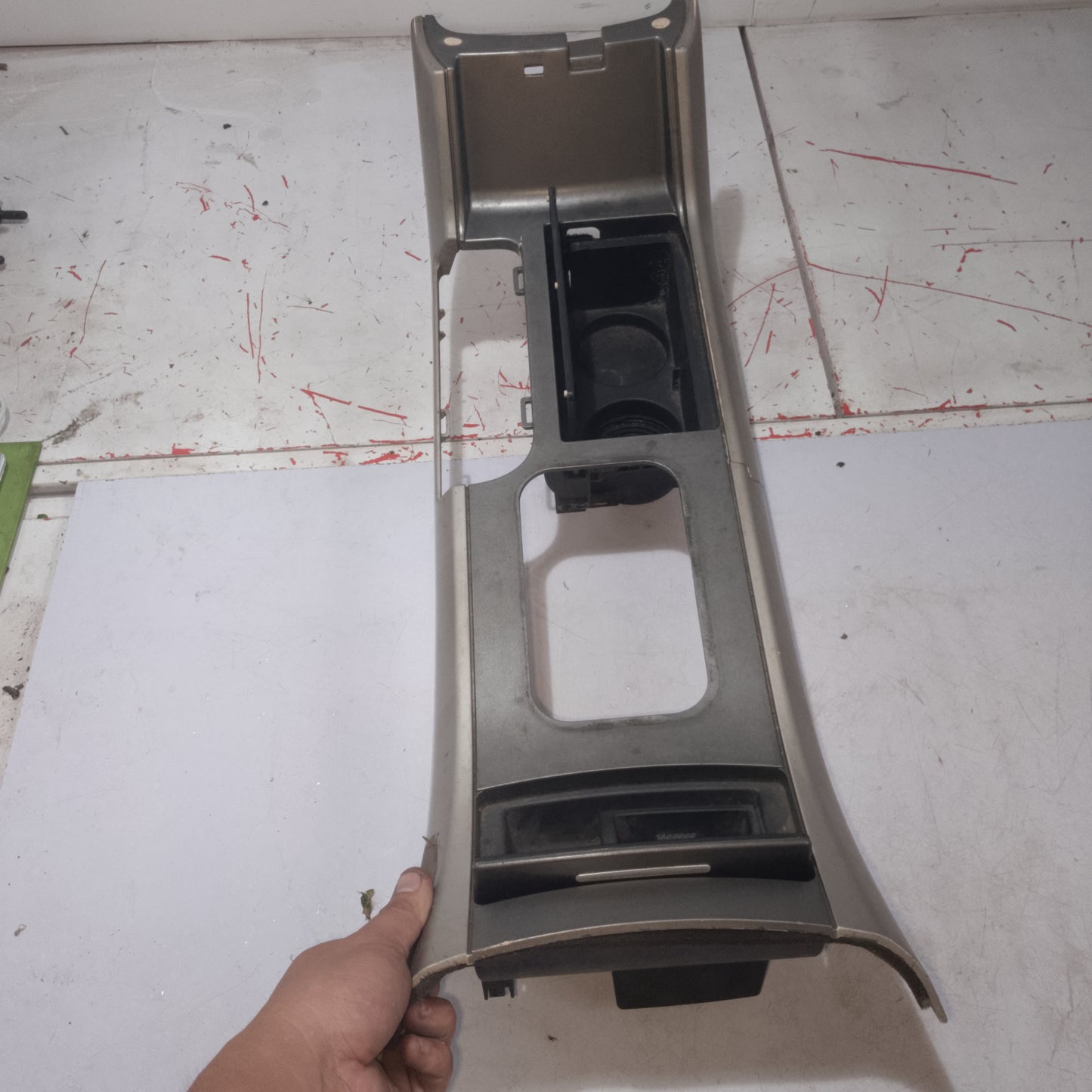Center Console | Escape 2.3