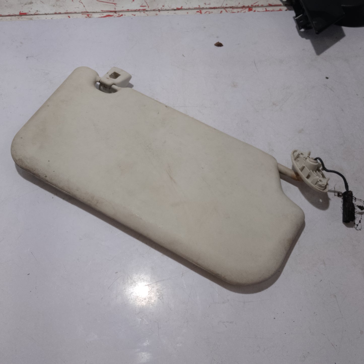 Sun Visor | Driver Side | Ford Focus 2.0 Red
