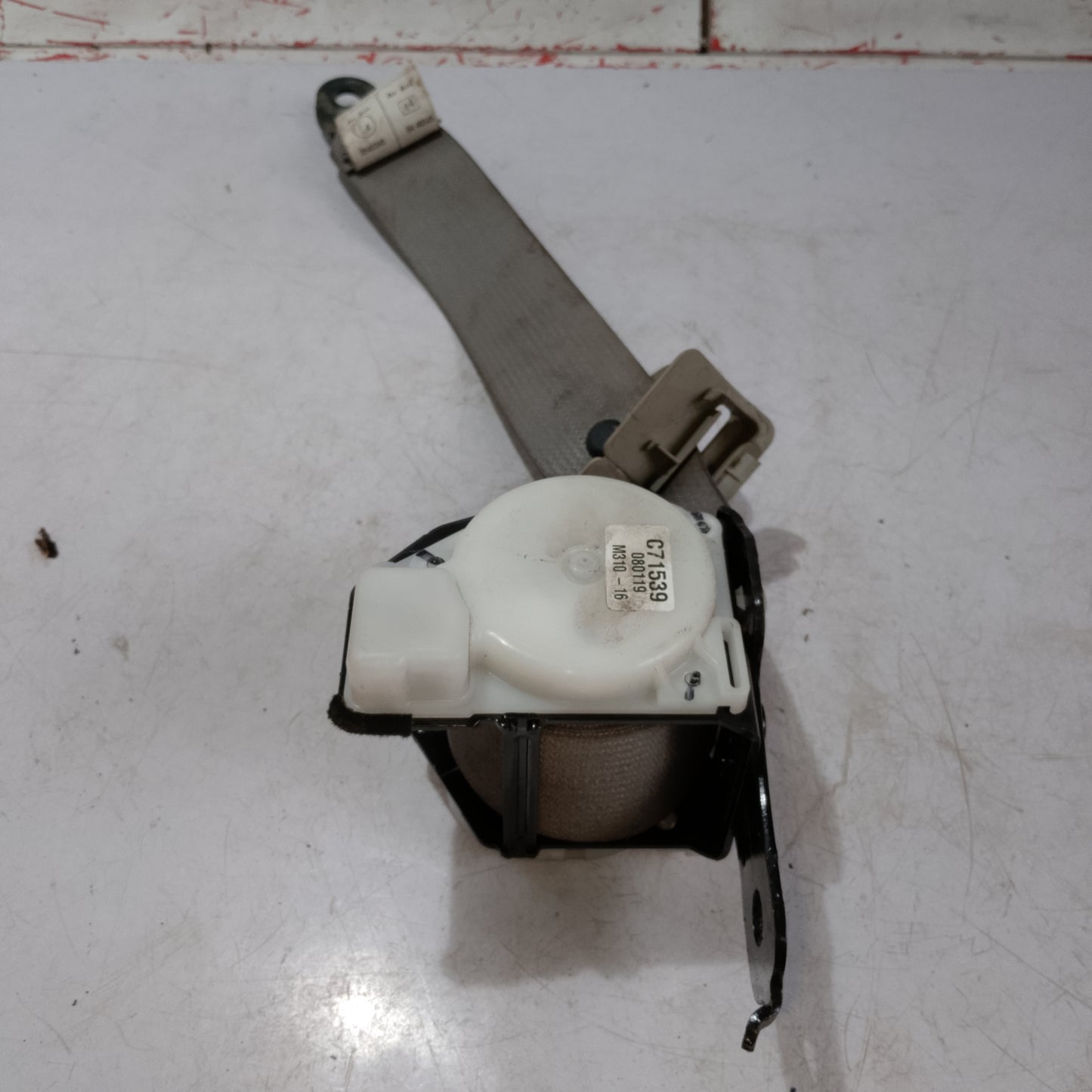 Seat Belt Front Passenger Side | Nissan Almera