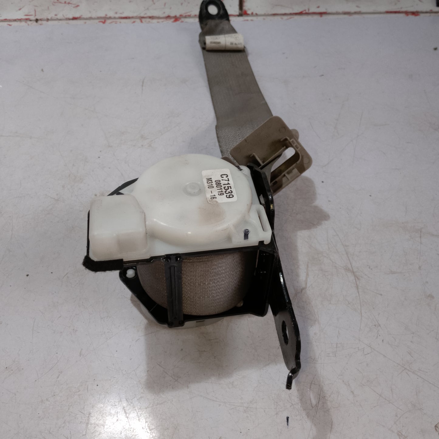 Seat Belt | Rear Passenger Side | Nissan Almera