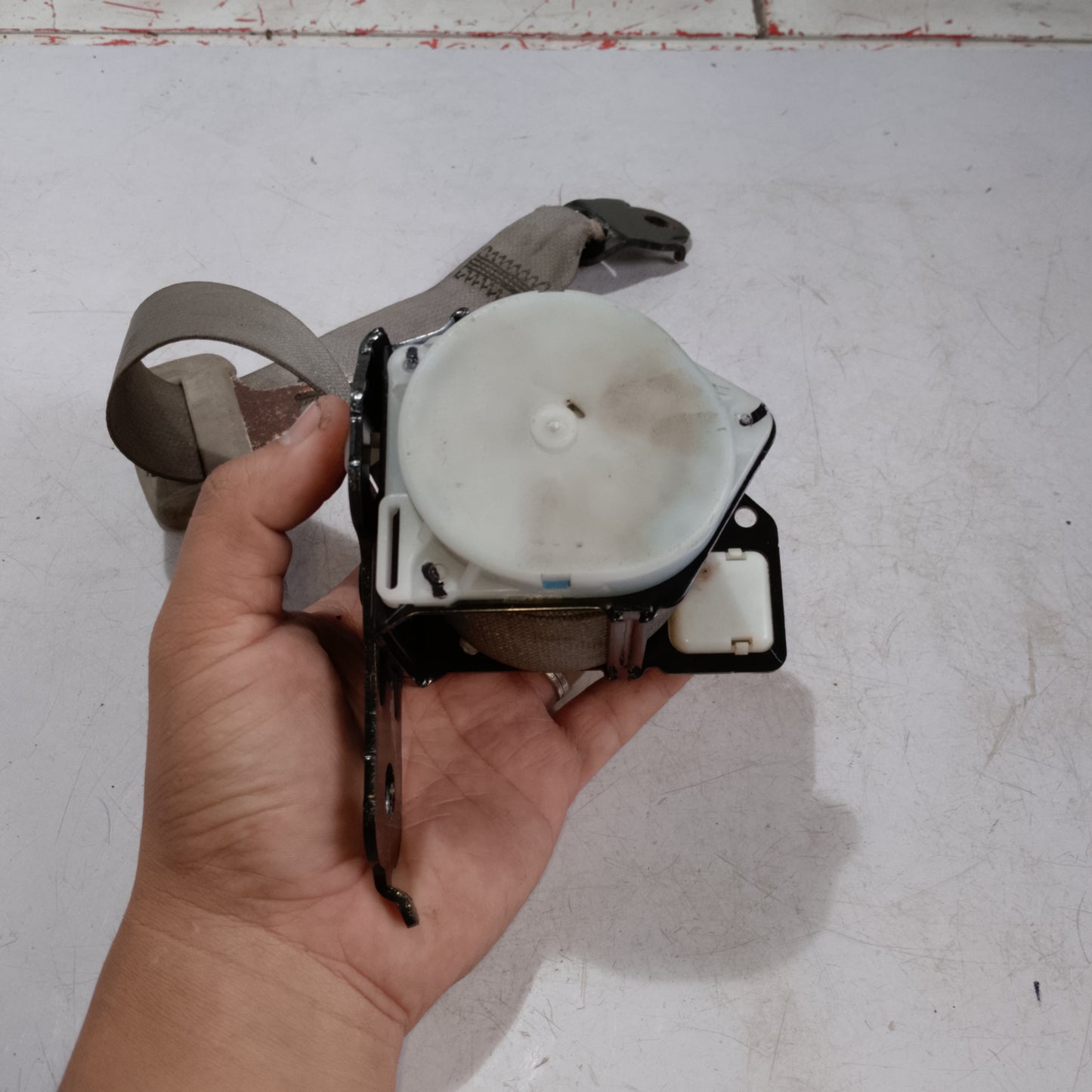 Seat Belt | Rear Driver Side | Nissan Almera