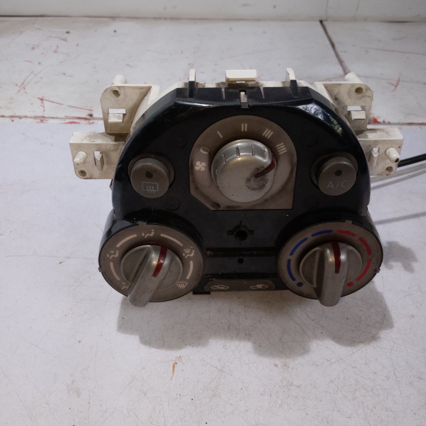 Climate Control | Nissan Almera
