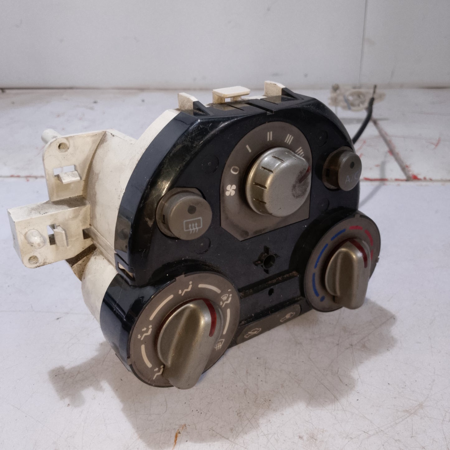 Climate Control | Nissan Almera