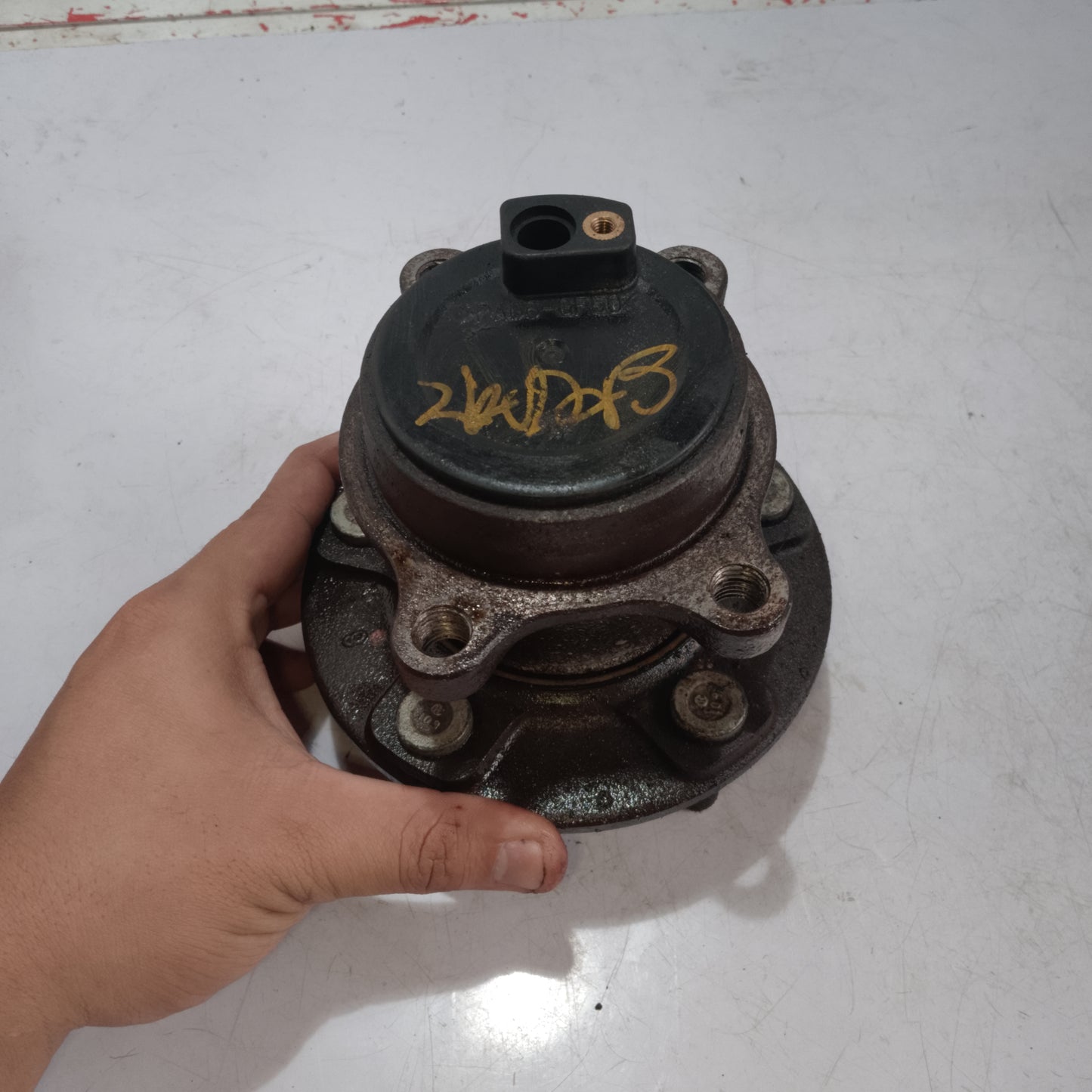 Wheel Hub | Rear Passenger Side | Focus 2.0 2014