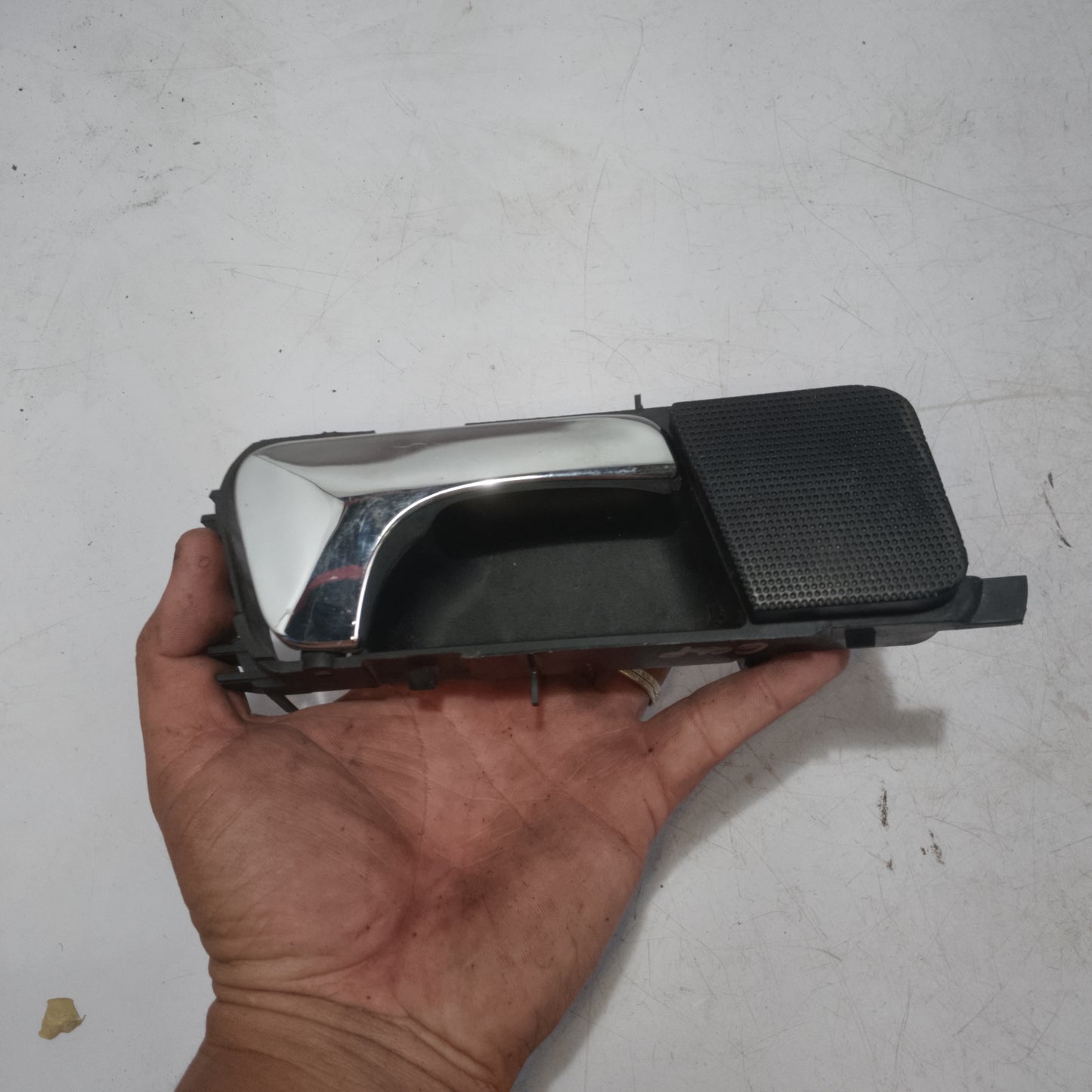Inner Door Handle | Rear Passenger Side | Optra 1.6