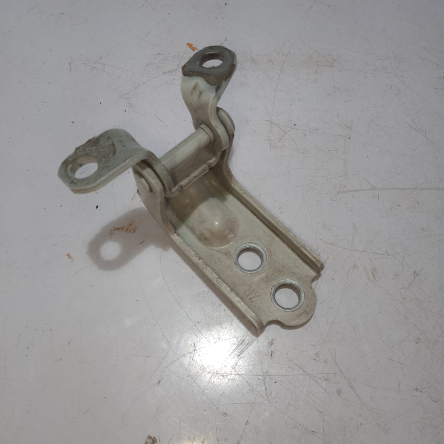 Bisagra | Rear Driver Side | Subaru