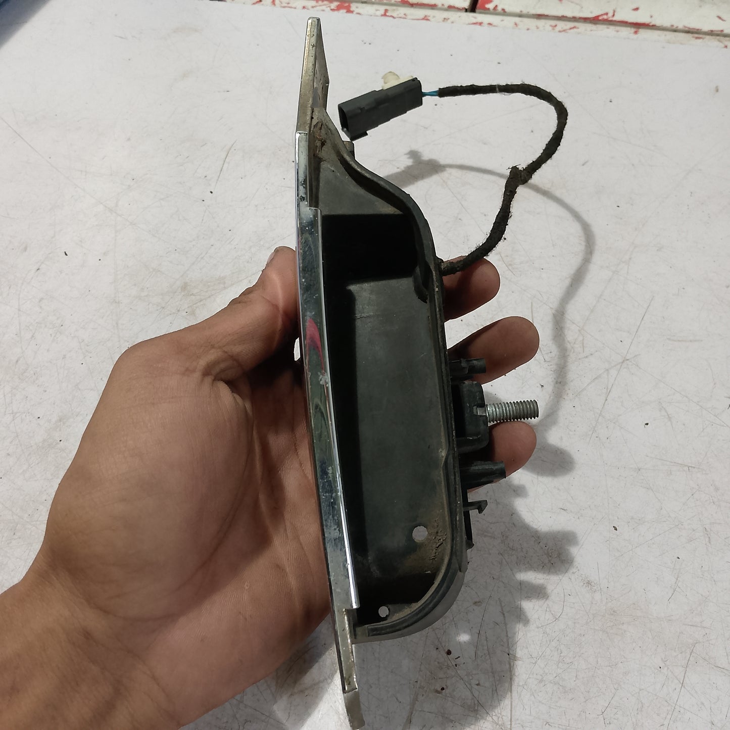 Door lock switch rear | Ecosport