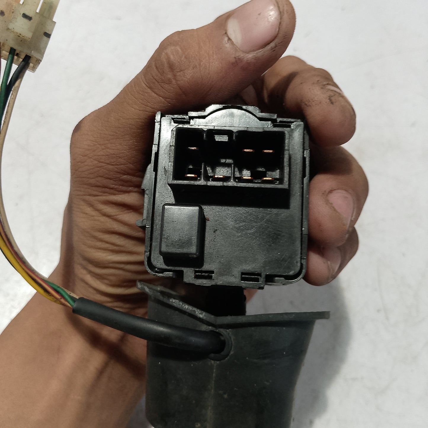 Headlight switch | Optra