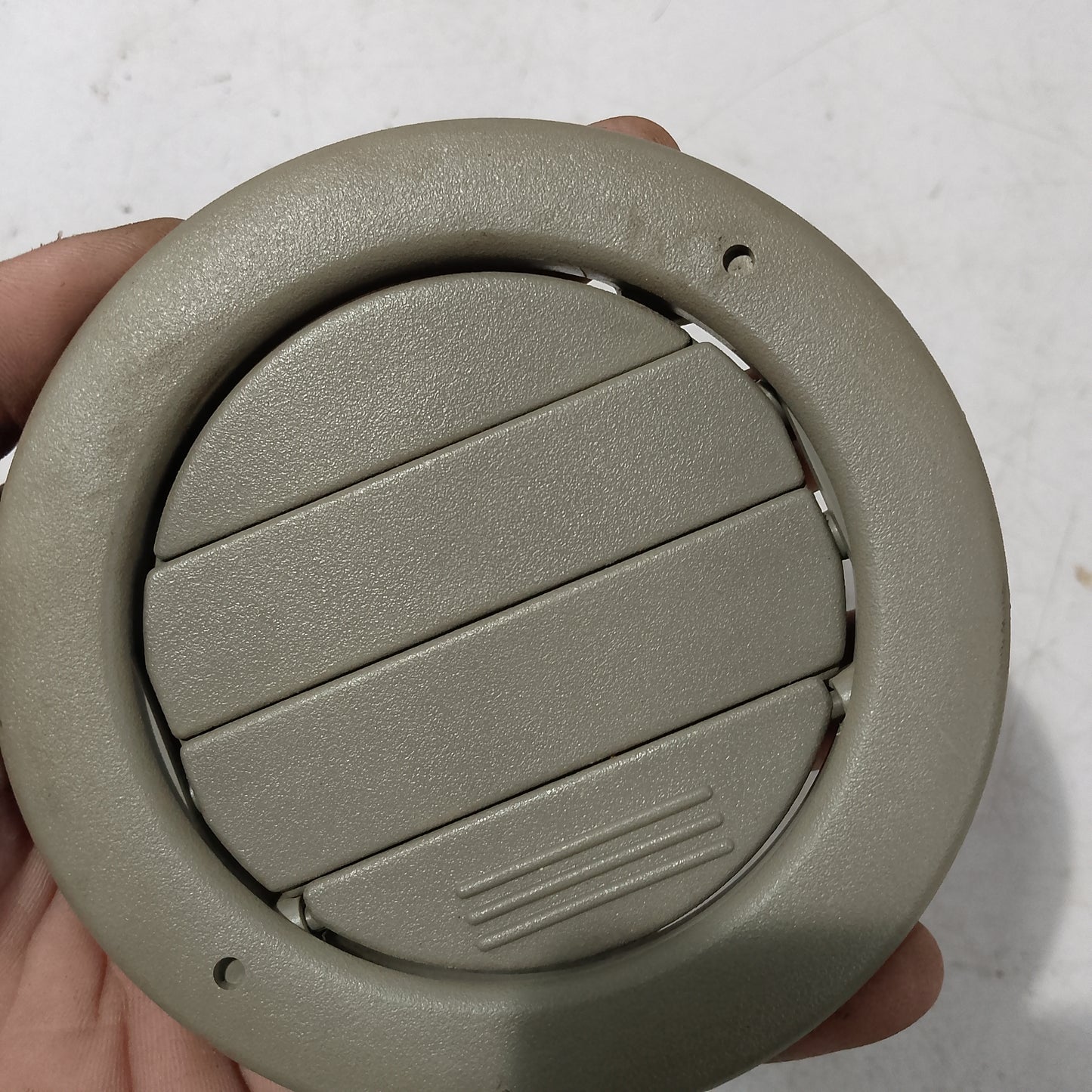 AC vent | Ford expedition